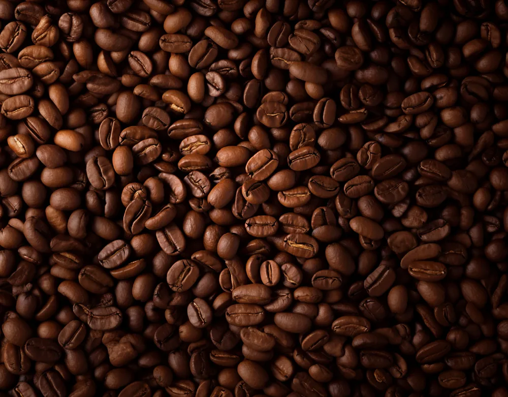 Granos de café tostado.