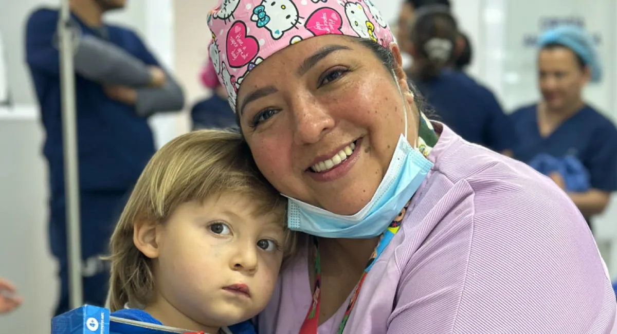 La jefe Edna, una vida al servicio de las sonrisas